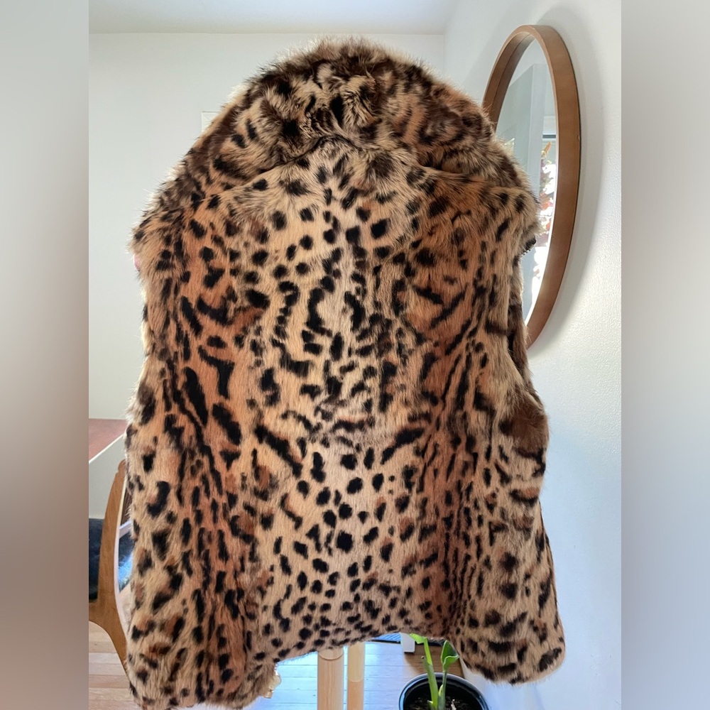 Adrienne Landau Real Fur Vest- Leopard/Jaguar Print - Picture 3 of 7